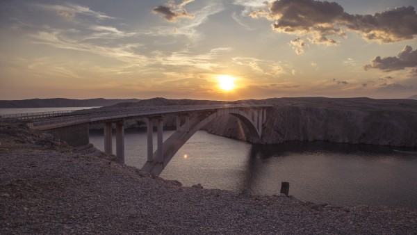 watching-bridge-sunset-wallpaper-3840x2160.jpg